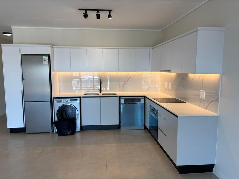 To Let 1 Bedroom Property for Rent in Richwood Western Cape